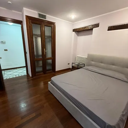 게스트하우스 Frascati Suites 3*
