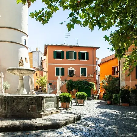 Frascati Suites 3*