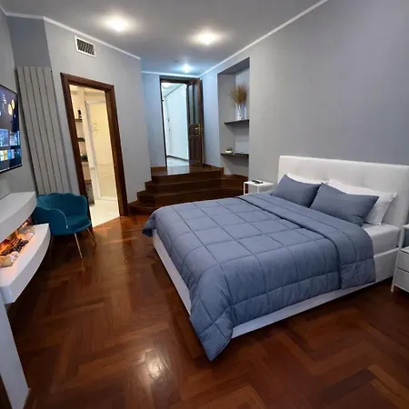 בית הארחה Frascati Suites 3*