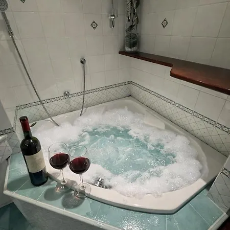 بيت ضيافة Frascati Suites فراسكاتي