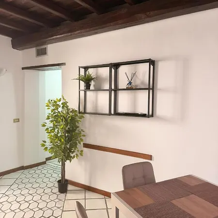 Frascati Suites 3*